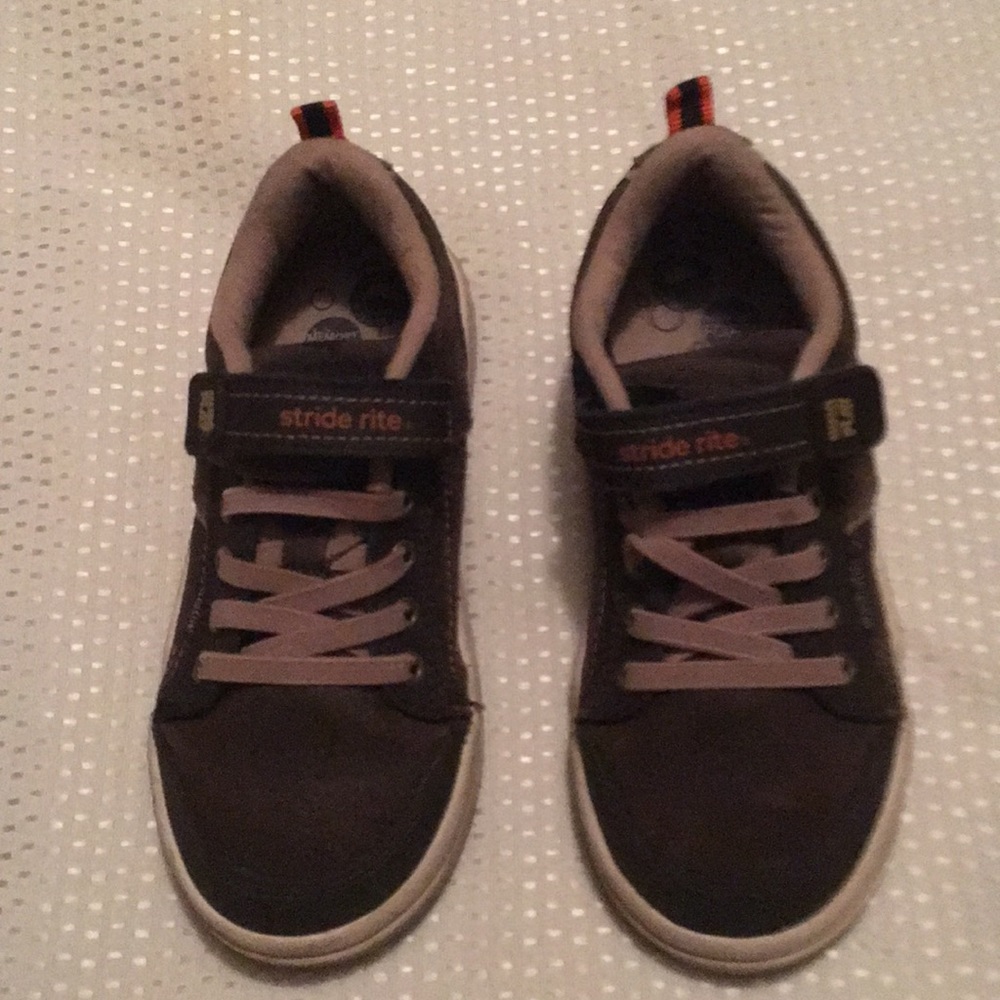 Boy shoes